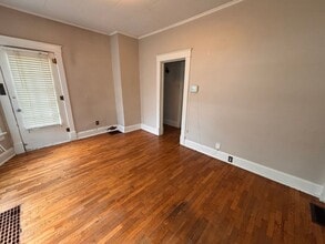 831 Kearney St in Manhattan, KS - Building Photo - Building Photo