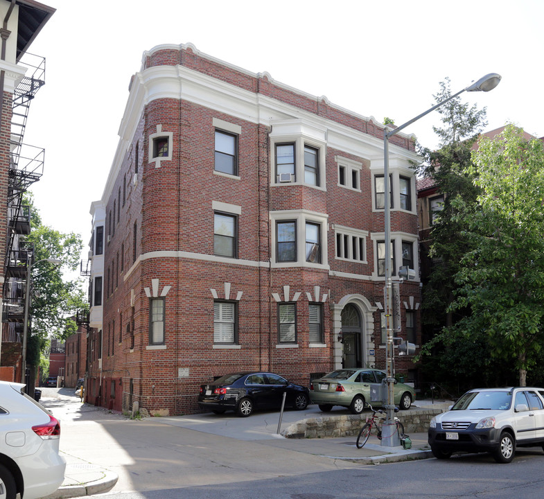 1921 19th St NW in Washington, DC - Building Photo