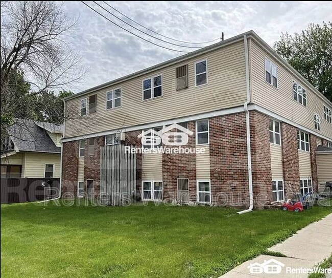 property at 303 S Madison St