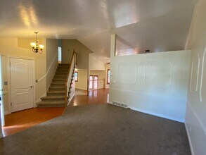601 Cherry Plum Ct in Sandy, UT - Building Photo - Building Photo