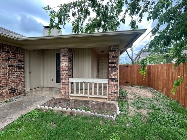 6258 Canyon Cir in Fort Worth, TX - Building Photo - Building Photo
