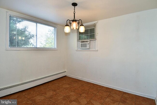 14105 Robinson Ct in Woodbridge, VA - Building Photo - Building Photo