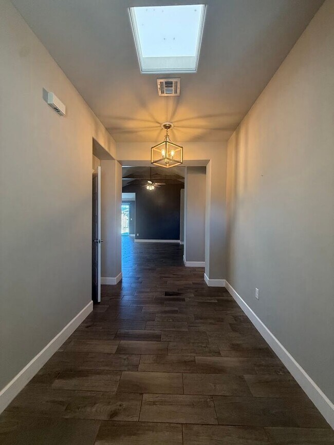 841 Sky Ranch in Alamogordo, NM - Building Photo - Building Photo