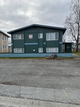 2908 W 32nd Ave in Anchorage, AK - Building Photo - Building Photo