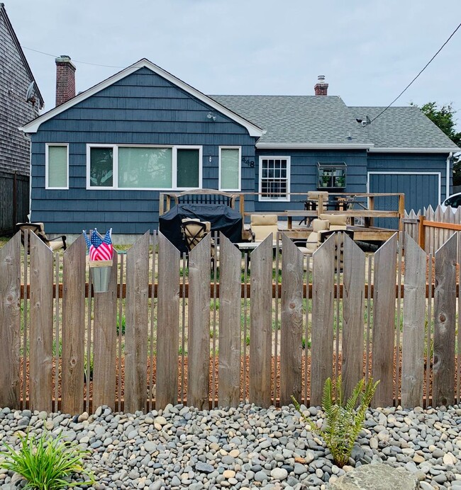 property at 448 N Marion Ave