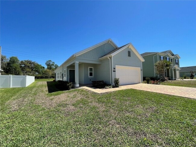 1979 NW 44th Court Rd in Ocala, FL - Foto de edificio - Building Photo