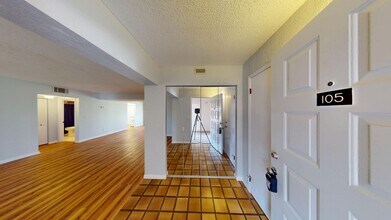 275 Indigo Dr in Daytona Beach, FL - Building Photo - Building Photo