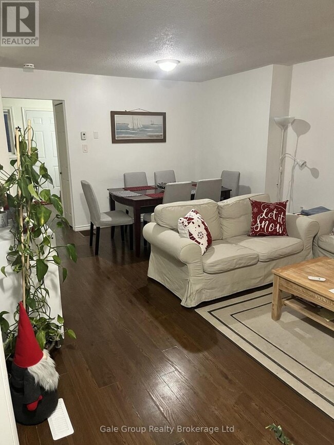 374 Springbank Ave in Woodstock, ON - Building Photo - Building Photo