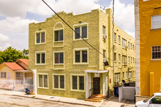 Wentworth Apartments in Miami, FL - Building Photo - Building Photo