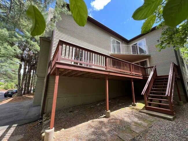 194 Captain Eames Cir in Ashland, MA - Building Photo - Building Photo