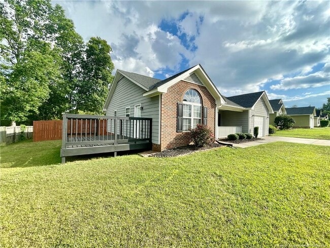115 Dolores Ct in Raeford, NC - Foto de edificio - Building Photo