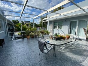 112 Lake Ave in Lake Worth Beach, FL - Building Photo - Building Photo