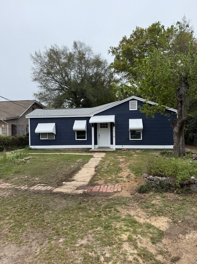 property at 1416 Wisteria Ave
