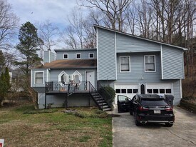 5625 Princeton Oaks Dr in Sugar Hill, GA - Building Photo