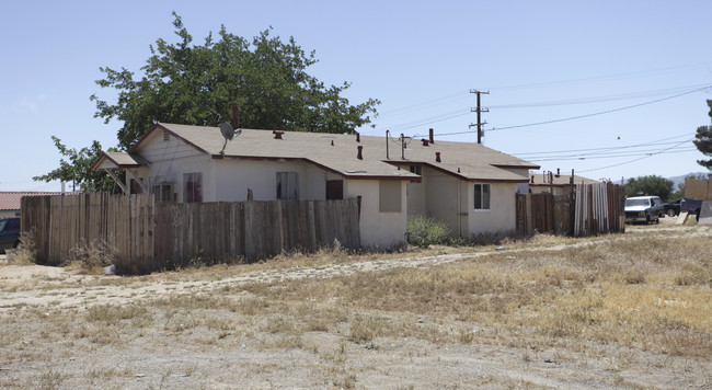 120652-12064 5th Ave in Hesperia, CA - Building Photo - Building Photo