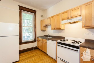 1405 W Belden Ave, Unit 1405-1 in Chicago, IL - Building Photo - Building Photo