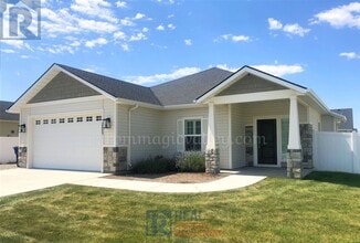 2385 Homestead St in Twin Falls, ID - Building Photo - Building Photo