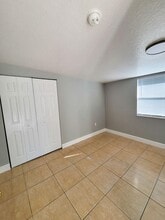 1000 E Magnolia Ave in Eustis, FL - Foto de edificio - Building Photo