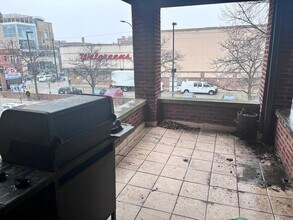 549 W Belmont Ave in Chicago, IL - Building Photo - Building Photo