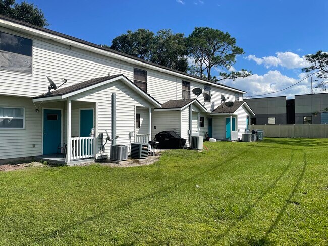 1404 Montana Ave in St. Cloud, FL - Building Photo - Building Photo