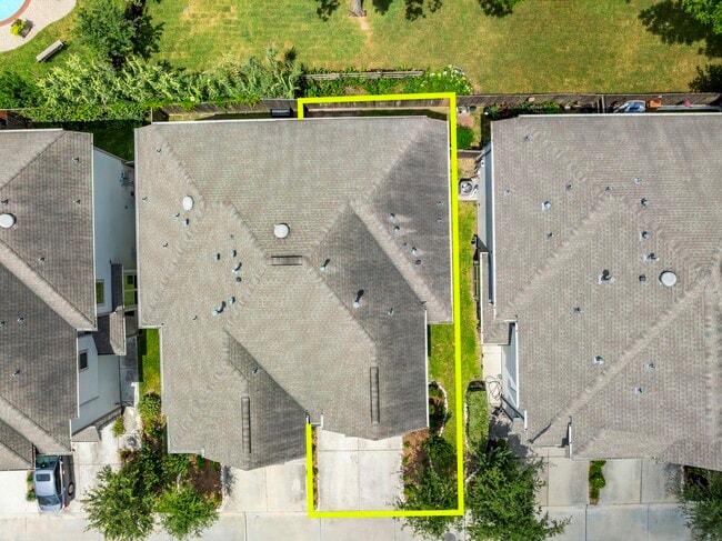 property at 5021 Lehman Oaks Dr