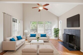 6506 Cat Creek Trail in Austin, TX - Building Photo - Building Photo