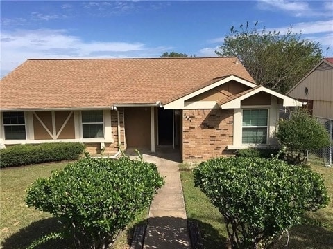 2422 High Hollow Dr in Garland, TX - Building Photo