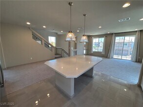9805 Fox Estate St in Las Vegas, NV - Building Photo - Building Photo