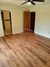 300 Bill Mouchet Rd in Starr, SC - Building Photo - Building Photo
