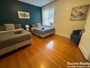 22 Euston St in Brookline, MA - Building Photo - Building Photo