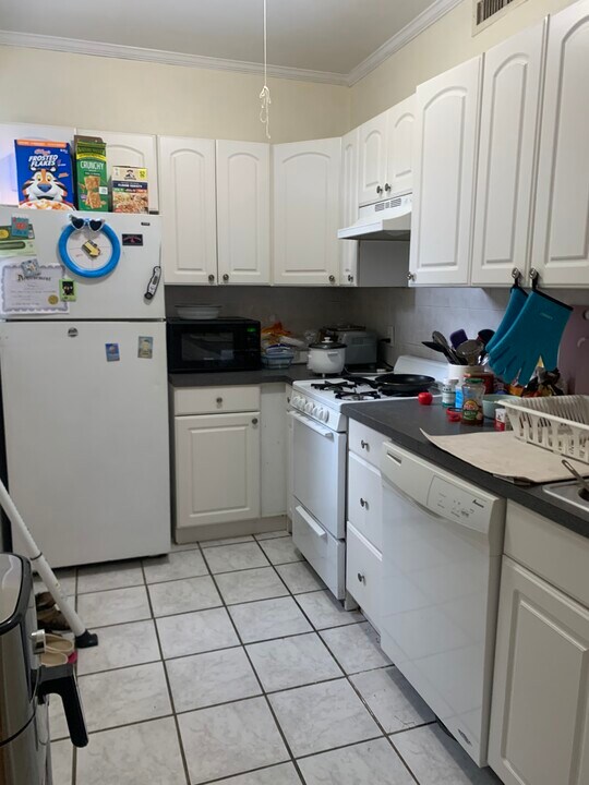 62 Egmont St, Unit 3 in Brookline, MA - Building Photo