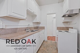 849 S Oxford Ave, Unit 204 in Los Angeles, CA - Foto de edificio - Building Photo