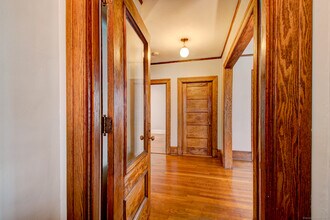 36 Maplewood Ave in West Hartford, CT - Building Photo - Building Photo