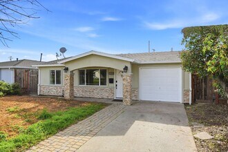 3150 Rama Dr in San Jose, CA - Building Photo - Building Photo