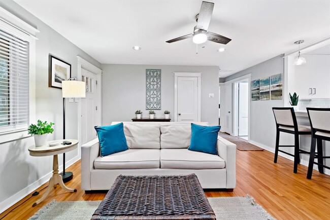 5614 Shoalwood Ave in Austin, TX - Building Photo - Building Photo
