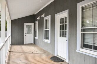 39 Hospital Hill Rd in Sharon, CT - Building Photo - Building Photo