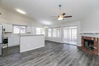 6236 Colby St in Mesa, AZ - Foto de edificio - Building Photo