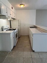 9745 Long Point Rd-Unit -10 in Houston, TX - Foto de edificio - Building Photo