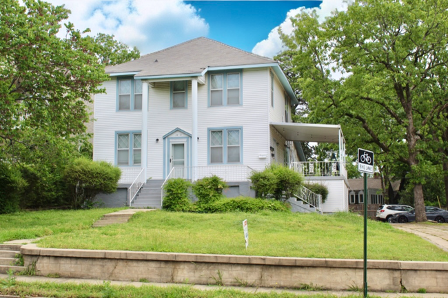 property at 1020 Kavanaugh Blvd