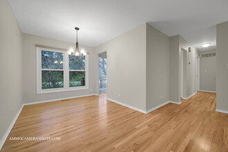 1105 Greensfield Dr in Naperville, IL - Building Photo - Building Photo
