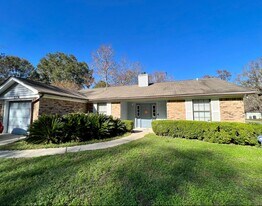 2374 Peachtree Dr in Tallahassee, FL - Building Photo