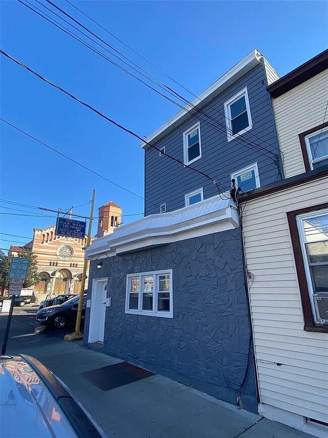 property at 705 8th St