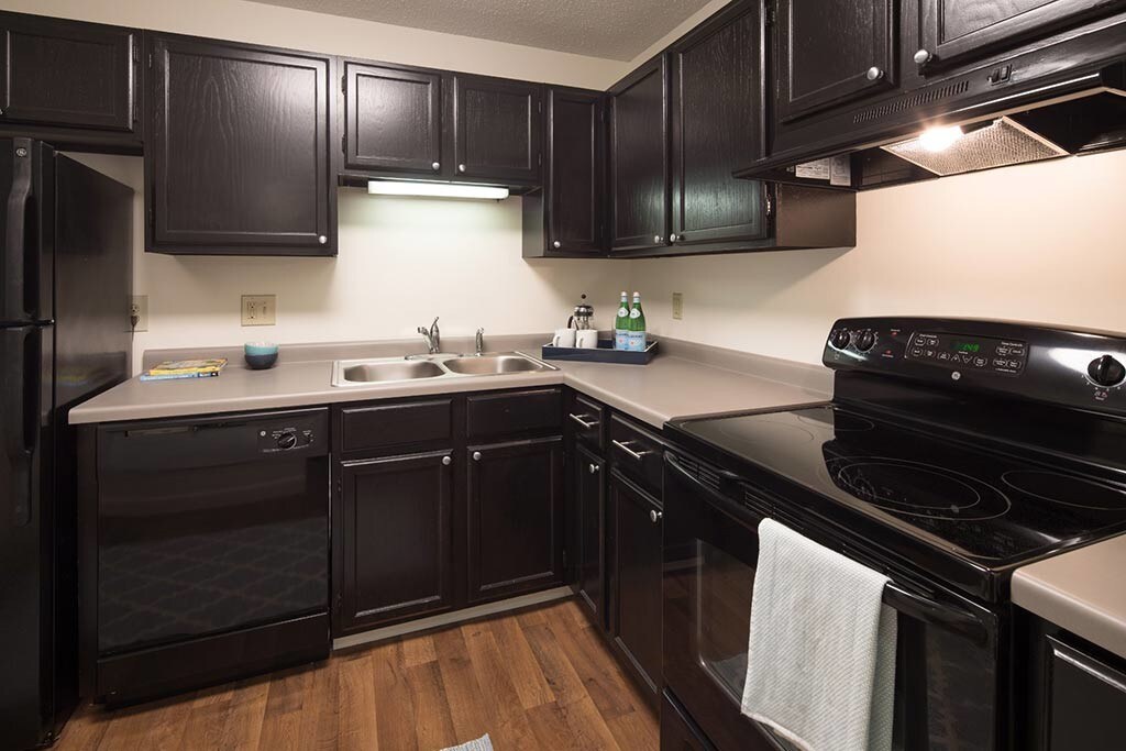 The Woods of Burnsville Burnsville, MN Apartments