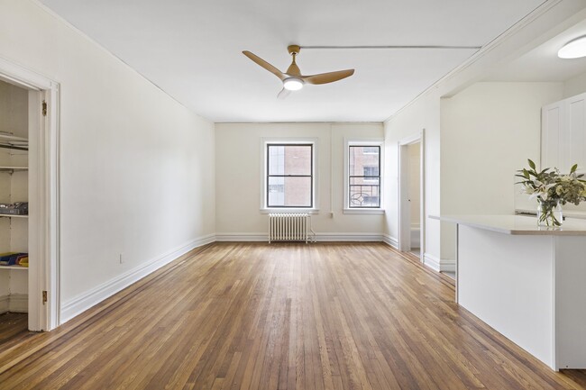 821 Bergen Ave in Jersey City, NJ - Building Photo - Building Photo