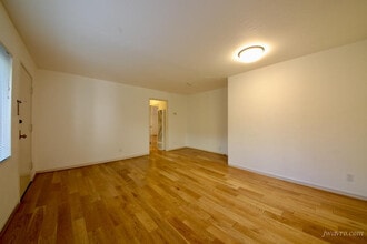 217 C St in San Rafael, CA - Building Photo - Building Photo