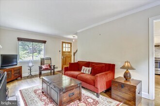 7407 Wildwood Dr in Takoma Park, MD - Building Photo - Building Photo