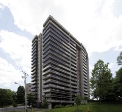 757 Victoria Park Ave in Toronto, ON - Building Photo - Building Photo