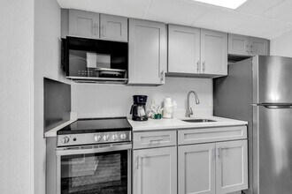 2300 N Ocean Blvd in Myrtle Beach, SC - Foto de edificio - Building Photo