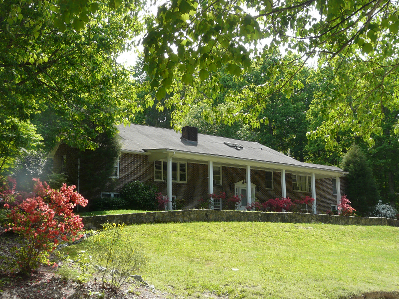 739 Homeplace Dr in Chapel Hill, NC - Building Photo