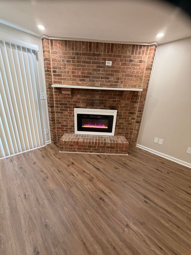 1325 Rosehaven Cir in Dayton, OH - Building Photo - Building Photo